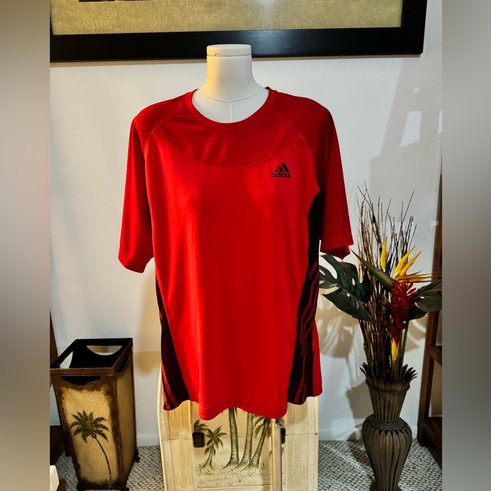 Adidas Men's ClimaCool Red Short Sleeve Performance Side Stripe Logo Shirt Large